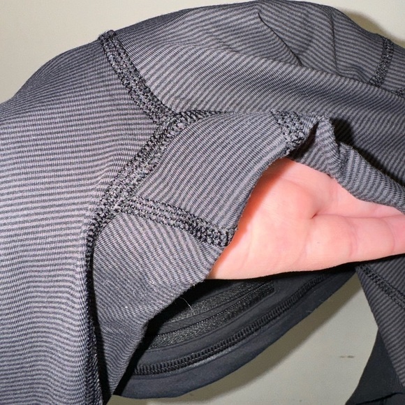 Lululemon Black and Grey Cropped Pinstriped Athletic Leggings Size 4 - Picture 10 of 10